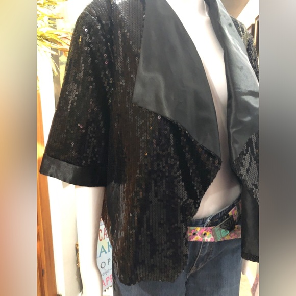 Black Sequin Draped Open-Front Jacket
Vintage, EUC
Jessica (Sears)
Size 18 - Picture 6 of 8